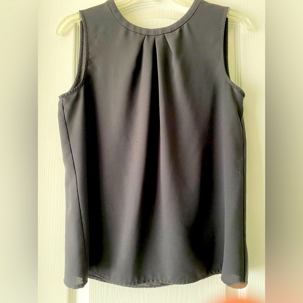 Nine West Classic Sleeveless Black Blouse